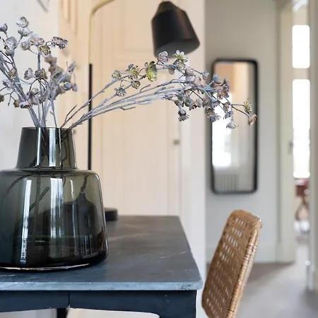 Boutique - Book Via 'bloemendaal Collection'